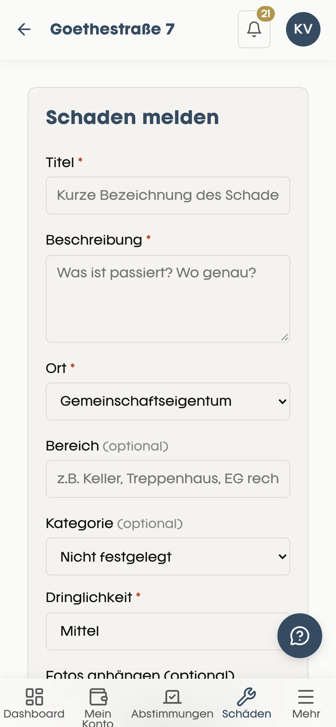 Saleo App, Schaden melden: Formular mit Titel, Beschreibung, Ort, Kategorie, Dringlichkeit und Fotos